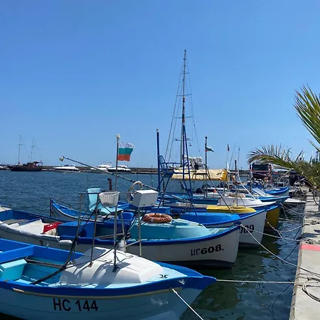 Fregata 4 アパート